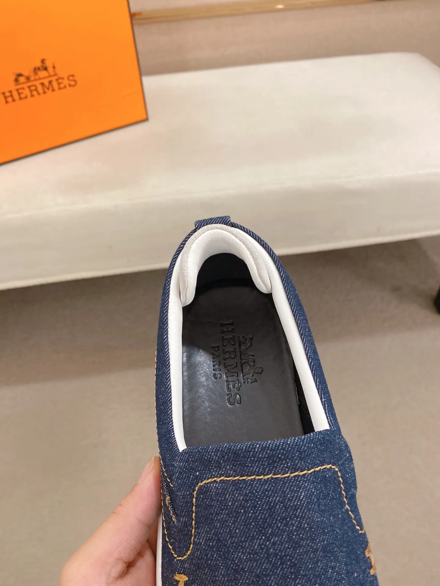 Men's clothing and shoes💰: 442💰《HERMES》【Classic original single version】Hermès; top 🔝purchase agent🔍🔍men's latest 🇺🇸 counter sales simultaneously, imported from Italy original ▲▲cowhide ▲▲ (high-end, nobility, class) ) Exquisite workmanship (Italian 🇮🇹 imported water-dyed 🐂 cowhide lining) sole: original sole provided by the original factory, ⚠️exclusive double-layer activity·TPR·rubber·combined molded outsole; super comfortable·wear-resistant·non-slip·environmental protection The real thing is more beautiful if you take the real thing (high quality, follow the order). You can enter and exit the counter at will * Number of yards: 38-44 (45 can be customized and cannot be returned or exchanged)